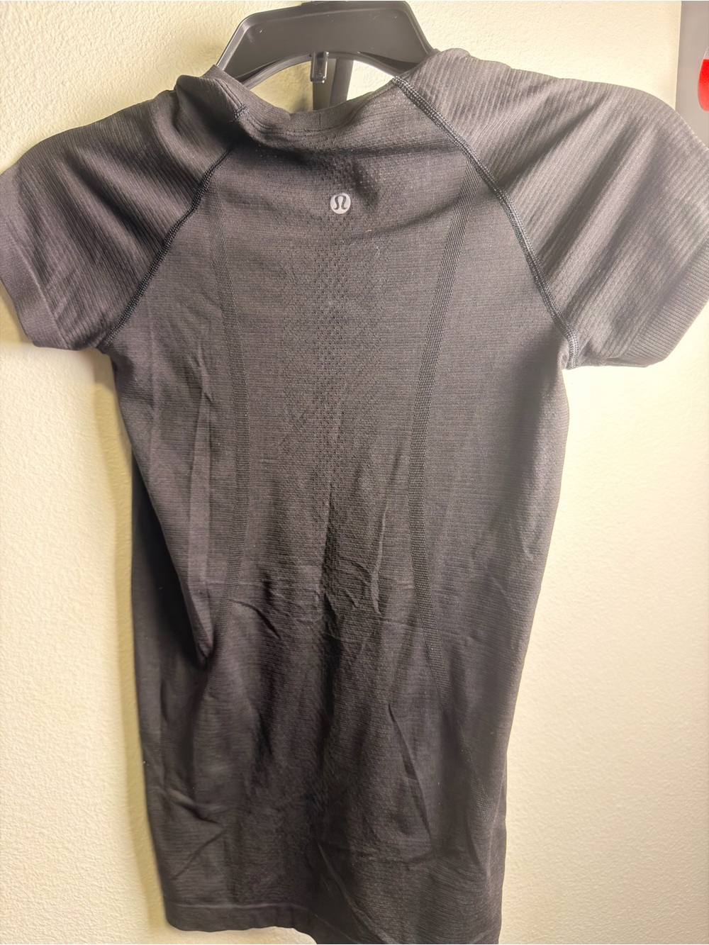Lululemon swiftly short sleeve - Picture 4 of 4